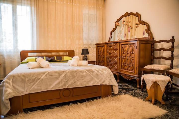 Traditional Antique Deco House 칼람파카 외부 사진