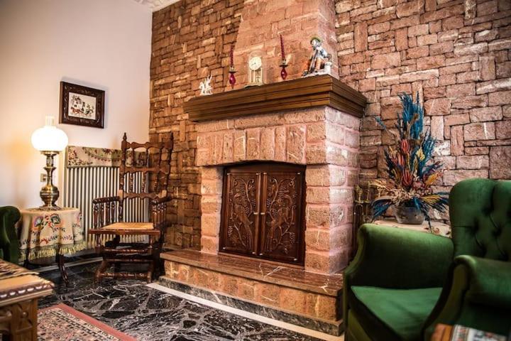 Traditional Antique Deco House 칼람파카 외부 사진