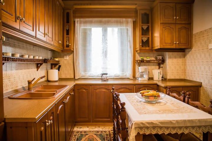 Traditional Antique Deco House 칼람파카 외부 사진